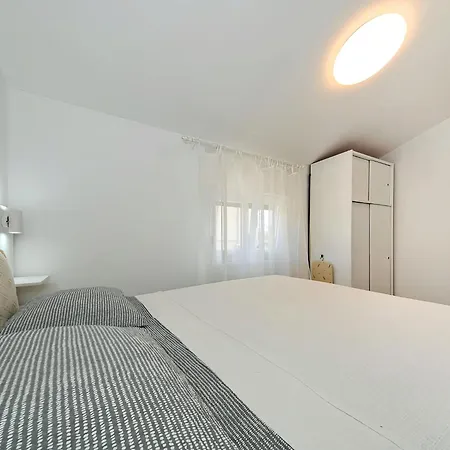 Dalapado By Interhome Zadar