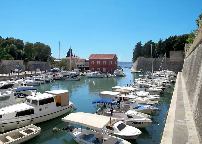 Dalapado By Interhome Zadar