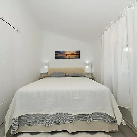 Dalapado By Interhome Zadar